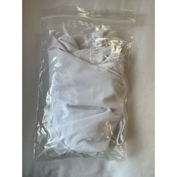 Shein White Biker Shorts NWOT Size Medium - Picture 4 of 4
